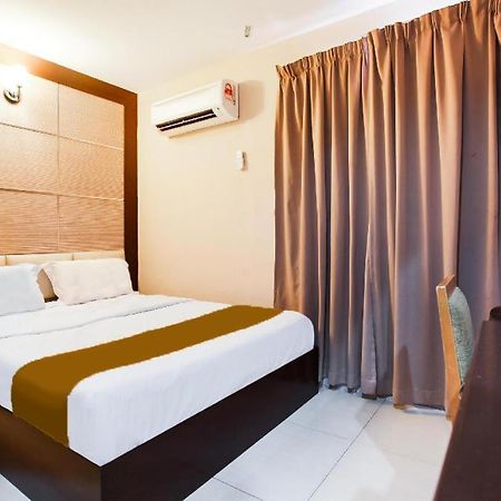 Sejati Hotel Sitiawan Exterior photo